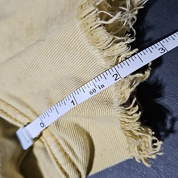 Free People Denim Pale Yellow Distressed Shorts 5 Button Fly Front size … - Picture 8 of 8